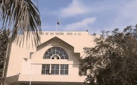 ट्विशा शर्मा मौत मामला: आरोपी सास गिरिबाला सिंह की जमानत अर्जी पर सुनवाई टली ट्विशा शर्मा मौत मामला: आरोपी सास गिरिबाला सिंह की जमानत अर्जी पर सुनवाई टली