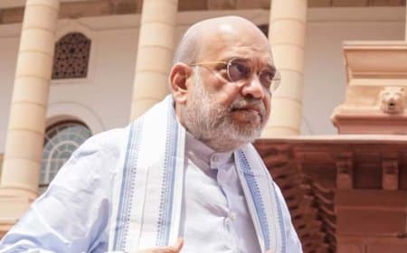 हंगामे के बीच 4 बिल पेश: जंतर मंतर प्रोटेस्ट में लाठीचार्ज पर जवाब देंगे शाह, संसद में चर्चा के लिए सरकार तैयार हंगामे के बीच 4 बिल पेश: जंतर मंतर प्रोटेस्ट में लाठीचार्ज पर जवाब देंगे शाह, संसद में चर्चा के लिए सरकार तैयार