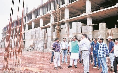 सतना मेडिकल कॉलेज में एमबीबीएस की 300 सीटें, 650 बिस्तरीय अस्पताल निर्माण की सांसद ने जांची प्रगति