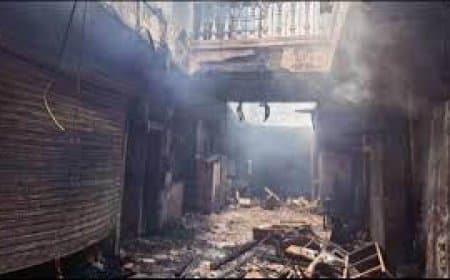 सिंध में प्रदर्शनकारियों की मौत के बाद भीड़ ने गृह मंत्री के घर में लगाई आग