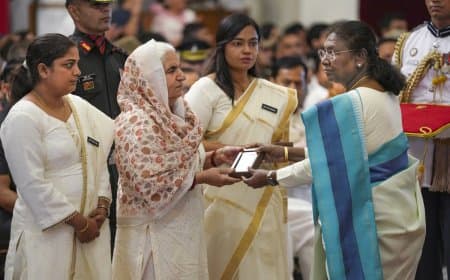 वीरता को सम्मान: महामहिम ने 6 को कीर्ति और 33 को शौर्य चक्र से नवाजा