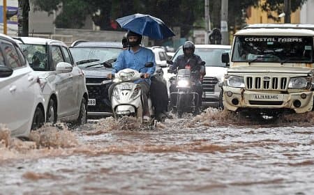केरल में मूसलाधार बारिश से बड़ी तबाही, सरकार अलर्ट, 1200 से अधिक लोग पहुंचे राहत शिविरों में