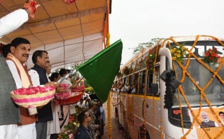 अहिल्या वाहिनी महिला बाइक रैली को मुख्यमंत्री ने किया रवाना