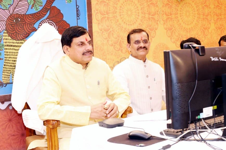 रतलाम-नागदा के बीच रेलवे मल्टीट्रैकिंग परियोजना की मंजूरी प्रदेश के लिए बड़ी सौगात : मुख्यमंत्री 