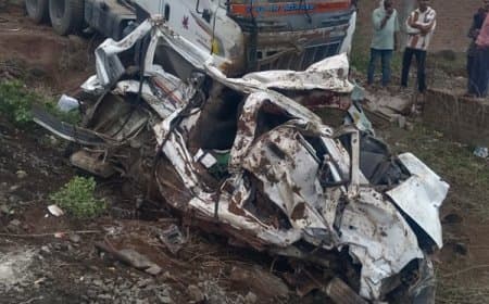 मातम में बदली शादी की खुशी...झाबुआ में कार पर पलटा  ट्रॉला, नौ लोगों की मौत