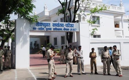 लोकायुक्त ने 60 एकड़ जमीन मामले में 3 IAS अफसरों को  किया तलब