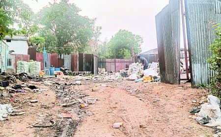 एनसीएल की जमीन पर चल रहा कबाड़ी का अवैध कारोबार