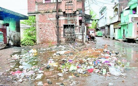 हर माह वेतन पर डेढ़ करोड़ से ज्यादा खर्च फिर भी शहर कचरे से पटा