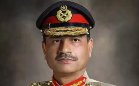 पाक का डबल खेल: मुनीर की स्मार्ट वॉच से मिली ईरानी कमांडर की लोकेशन, हो गई हत्या!