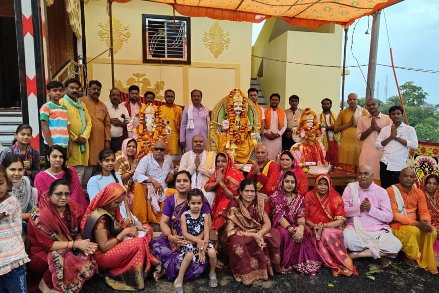 पंच दिवसीय प्राण प्रतिष्ठा महोत्सव का शुभारंभ श्रद्धालुओं की उमड़ी भीड़ 