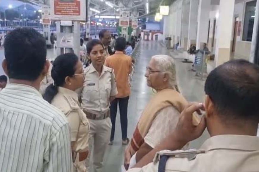मेधा पाटकर को ओडिशा पुलिस ने हिरासत में लिया, गुप्त जगह पर रखा