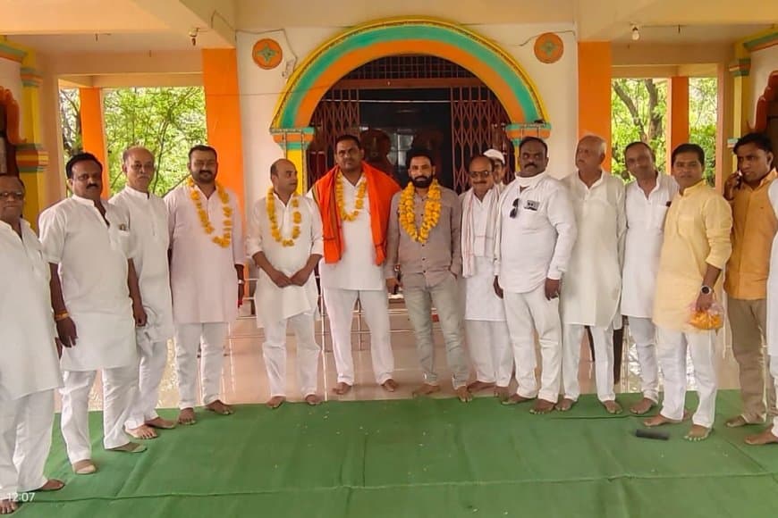  गिरीश अध्यक्ष,सुधीर उपाध्यक्ष
