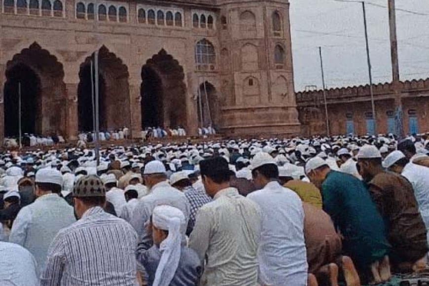 दुश्मनों के नेस्तनाबूद होने और मजलूमों को राहत की मांगी दुआ