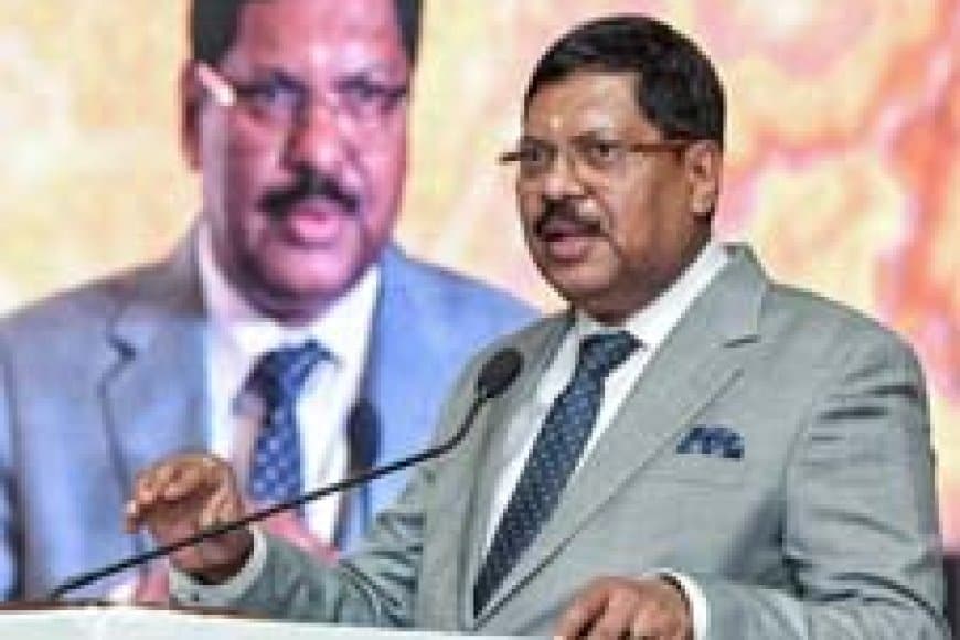 संविधान सत्ता को संतुलित करता है, ताकि गरिमा बहाल हो सके