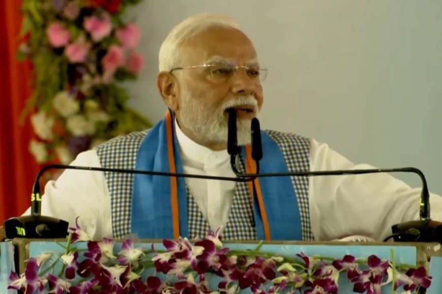 पंजे और लालटेन के शिकंजे ने बिहार को बना दिया था पलायन का प्रतीक 