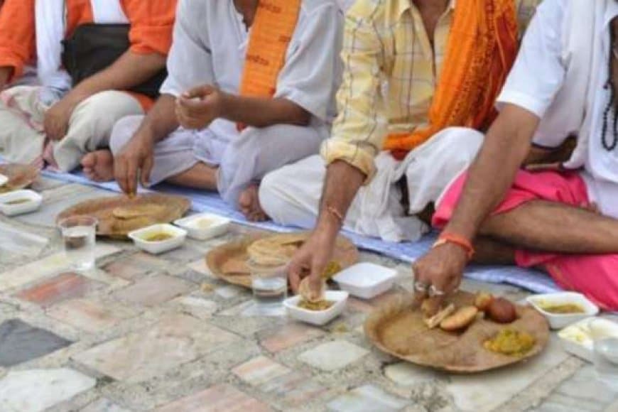 तेरहवीं भोज: गर्भवती, बीमार और तपस्वी क्यों रहें दूर? जानें धार्मिक मान्यताएं