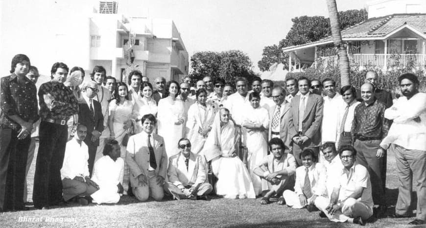 इंदिरा गांधी और बॉलीवुड सितारे: एक दुर्लभ ऐतिहासिक मुलाकात