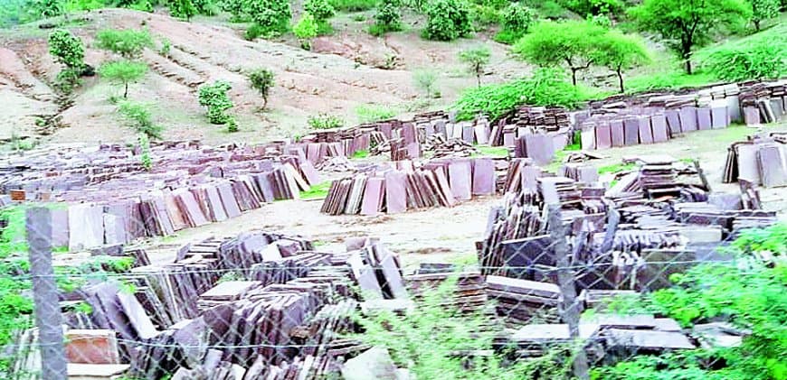 अवैध खनन का हब बना जैतुपुर, बेलगाम खनन जारी