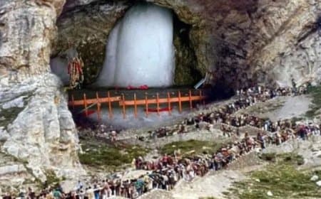 अमरनाथ यात्रा का चौथा जत्था रवाना...बम-बम भोले और बाबा  के जयकारों की गूंज 