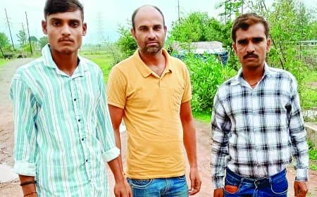 13 किसानों से खरीदी कर हड़प लिए 21 लाख