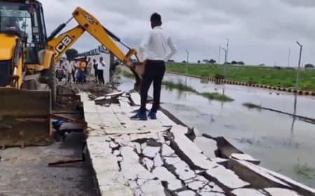 बारिश का कहर...कानपुर में ट्रैक धंसा, रीवा में एयरपोर्ट की दीवार गिरी
