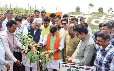 जानिए केंद्रीय पर्यावरण मंत्री की नजर में क्या हैं धरती के तीन बड़े संकट