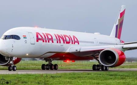 लखनऊ एयरपोर्ट पर एयर इंडिया एक्सप्रेस की उड़ान में खराबी, 150 यात्री परेशान