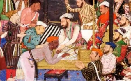 बाबर निर्दयी-अकबर सहिष्णु और औरंगजेब मंदिर तोड़ने वाला...