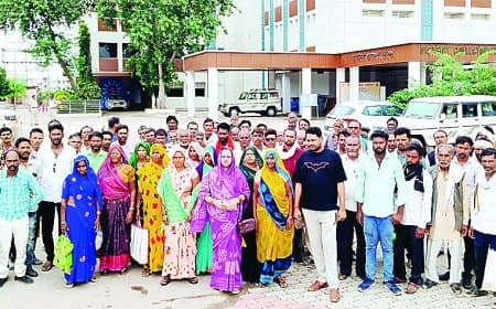 वन विभाग की आदिवासी बस्ती में बुलडोजर चलाने की तैयारी