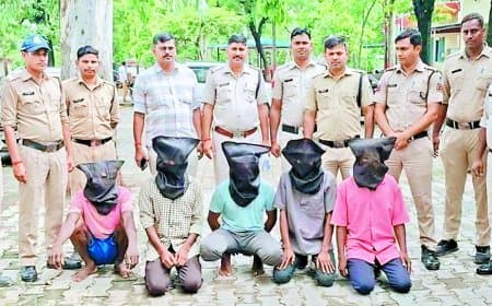 खदान में घुसकर ड्रगलाइन कॉपर केबल काटने वाले गिरोह को पुलिस ने पकड़ा
