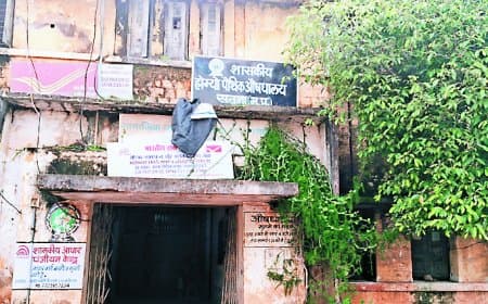 सतना-मैहर में होम्योपैथिक चिकित्सा सिस्टम चरमराया: डॉक्टरों के बिना कम्पाउंडर और चपरासी चला रहे औषधालय, मरीज बेहाल