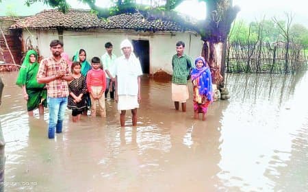ऊर्जाधानी में 12 घंटे की बारिश ने मचायी तबाही निचली बस्तियां जलमग्न, आवागमन बाधित