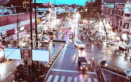 रीवा का अमहिया मार्ग होगा 18 मीटर चौड़ा: 200 से अधिक मकानों पर चलेगा बुलडोजर, नगर निगम ने जारी किए नोटिस, जल्द शुरू होगा अतिक्रमण हटाओ अभियान