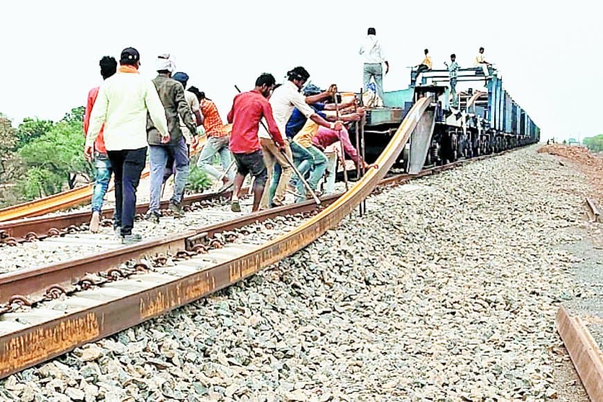 चार माह में देवेन्द्रनगर तक 20 किमी का बिछेगा ट्रैक
