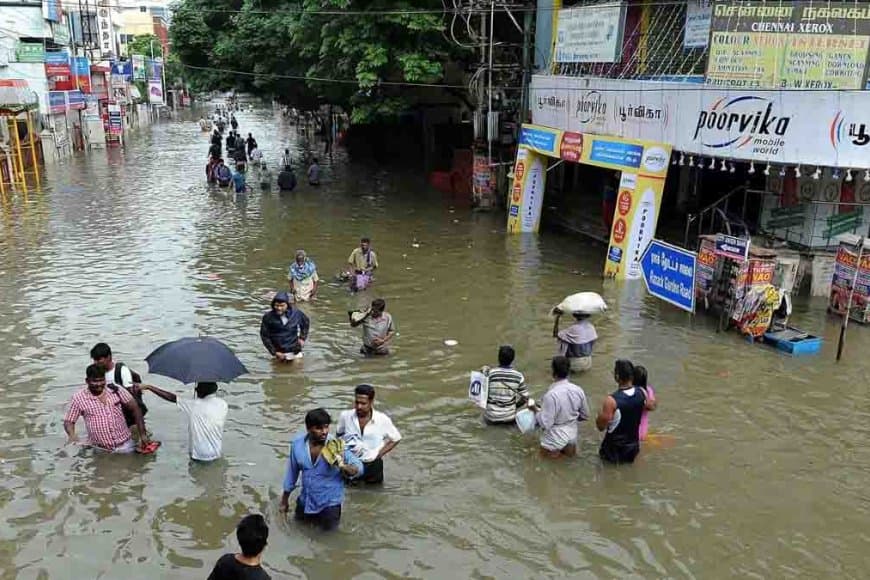 आफत की झड़ी...यूपी में 14 लोगों की मौत...एमपी में नदियों ने दिखाया रौद्र रूप