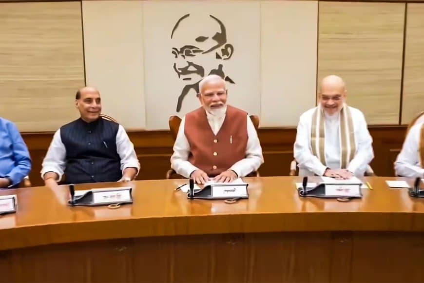 केंद्रीय कैबिनेट के बड़े फैसले: 'पीएम धन-धान्य कृषि योजना' मंजूर, ग्रीन एनर्जी में 7000 करोड़ का निवेश और शुभांशु शुक्ला की वापसी पर गर्व