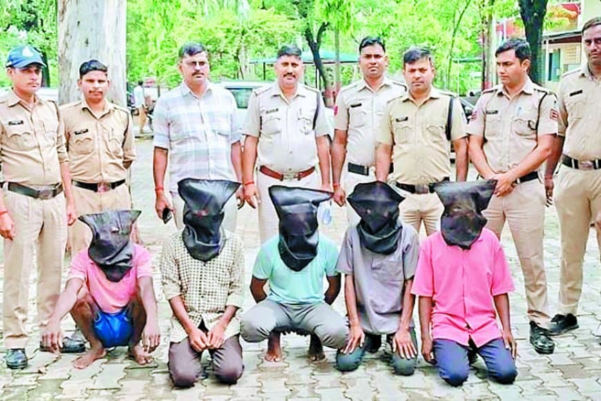 खदान में घुसकर ड्रगलाइन कॉपर केबल काटने वाले गिरोह को पुलिस ने पकड़ा
