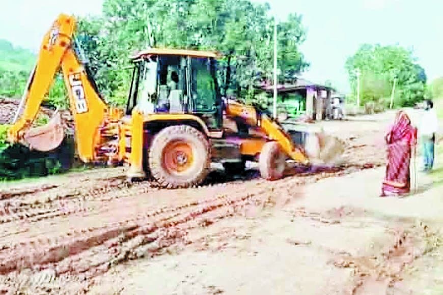 लीला साहू की पुकार पर राहुल का निजी खर्च से सड़क निर्माण, डबल इंजन सरकार को दिया करारा जवाब