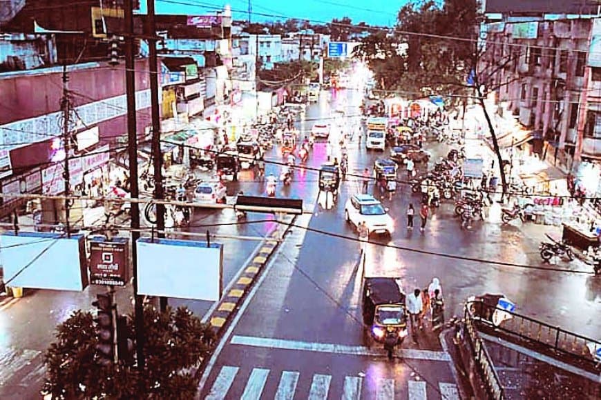 रीवा का अमहिया मार्ग होगा 18 मीटर चौड़ा: 200 से अधिक मकानों पर चलेगा बुलडोजर, नगर निगम ने जारी किए नोटिस, जल्द शुरू होगा अतिक्रमण हटाओ अभियान