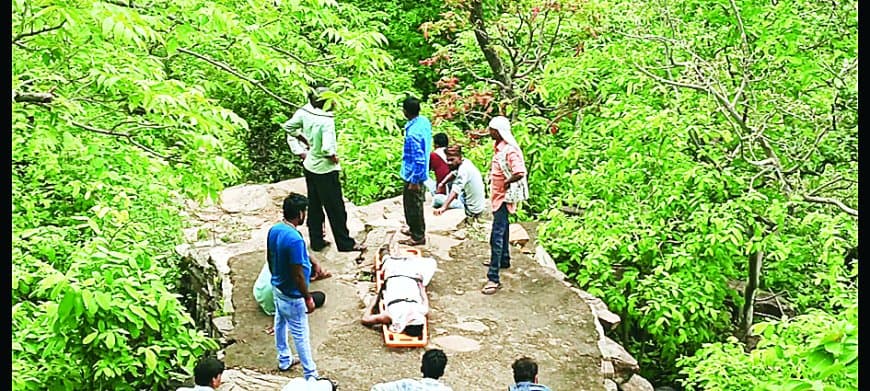 बृहस्पति कुंड में डूबे तीन युवकों में एक का शव बरामद, दो की तलाश जारी