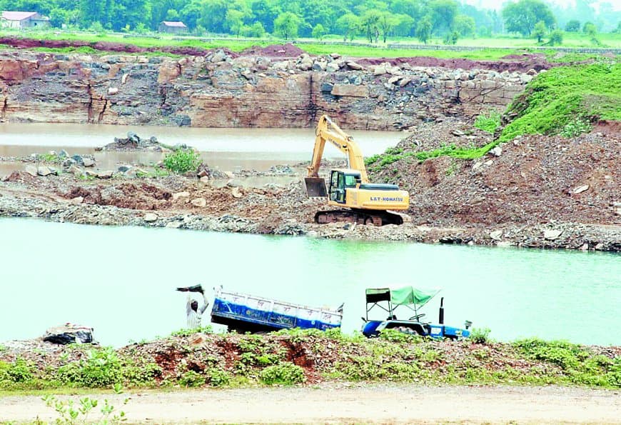 उत्खनन पट्टा निरस्त, 10 करोड़ 8 लाख रुपए का किया जुर्माना