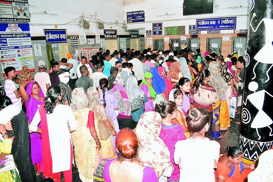 जिला अस्पताल की भीतरी सुरक्षा के लिए ‘गार्ड’ नहीं  ‘गेटपास’ जरूरी