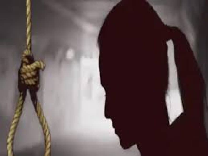 भोपाल सुसाइड न्यूज़: पत्नी की प्रताड़ना से क्रेन ऑपरेटर ने दी जान, LLB छात्रा ने भी की खुदकुशी