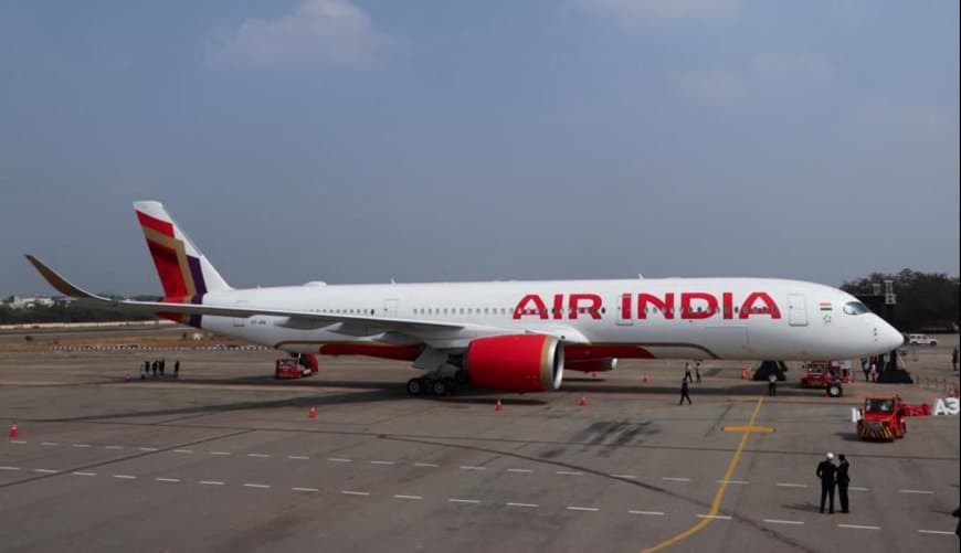 टाटा की साख दांव पर... एयर इंडिया से अब मुसफिर करने लगे बाय...बाय...
