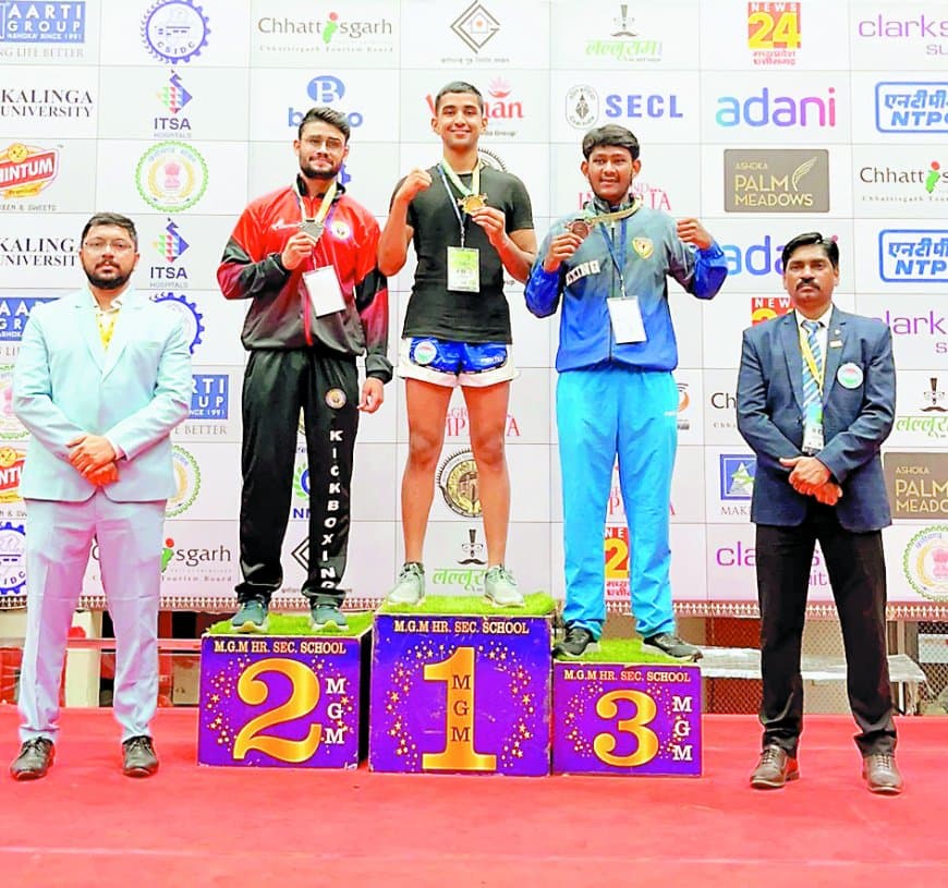 AKSU के आदित्य प्रताप ने 10 सेकंड में किया नॉकआउट, सीनियर नेशनल किक बॉक्सिंग में गोल्ड जीतकर अबू धाबी वर्ल्ड चैंपियनशिप के लिए हुए चयनित