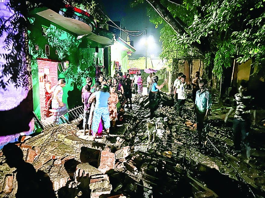 मैहर में ढही बीएसएनएल की जर्जर बाउंड्री, 17 वर्षीय किशोरी की मलबे में दबकर मौत, पूर्व चेतावनी के बाद भी प्रशासन रहा उदासीन