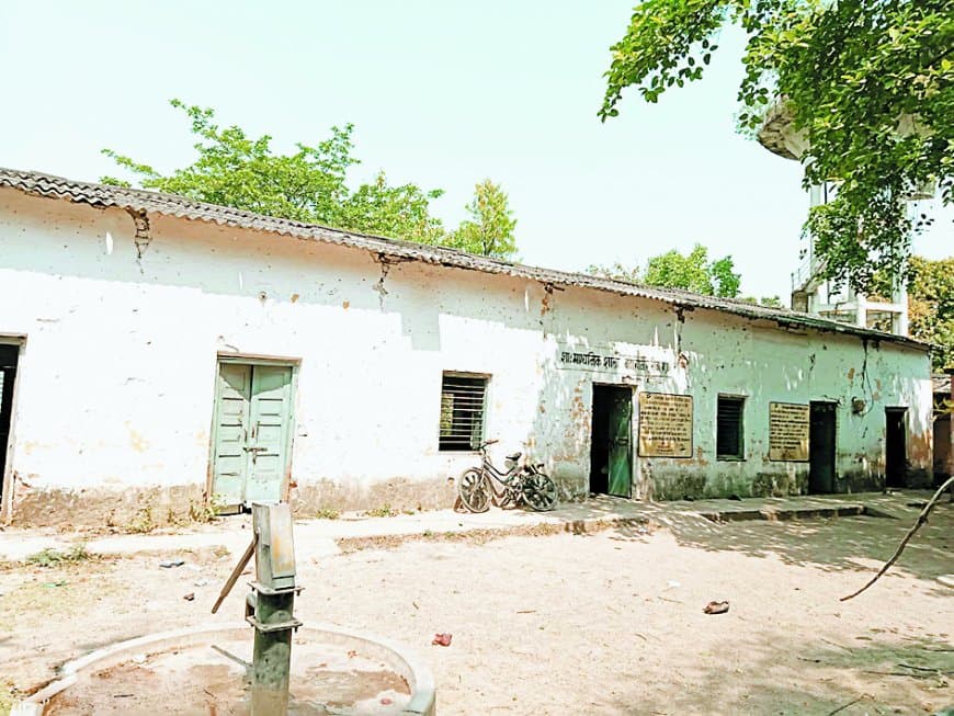 रीवा और मऊगंज के 439 सरकारी स्कूल जर्जर, 149 होंगे जमींदोज — पंचायतों के घटिया निर्माण का नतीजा भुगत रहे छात्र