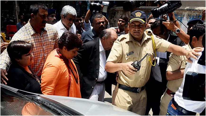 मालेगांव ब्लास्ट केस... सातों आरोपी बरी... साध्वी प्रज्ञा-कर्नल पुरोहित के खिलाफ नहीं मिले सबूत