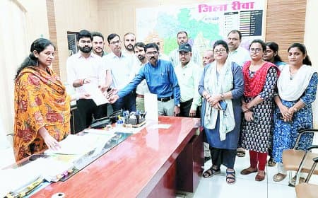 सरकार के आदेश पर बगावती तेवर: 6 अगस्त से राजस्व अधिकारी काम बंद, डिजिटल साइन और गाड़ियाँ करेंगे सरेंडर