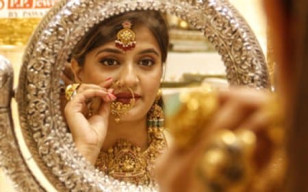 सोने का दाम एक लाख रुपए के ऊपर, चांदी की कीमत 500 रुपए से अधिक बढ़ी 